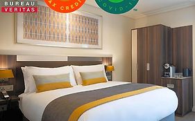 Hotel 7